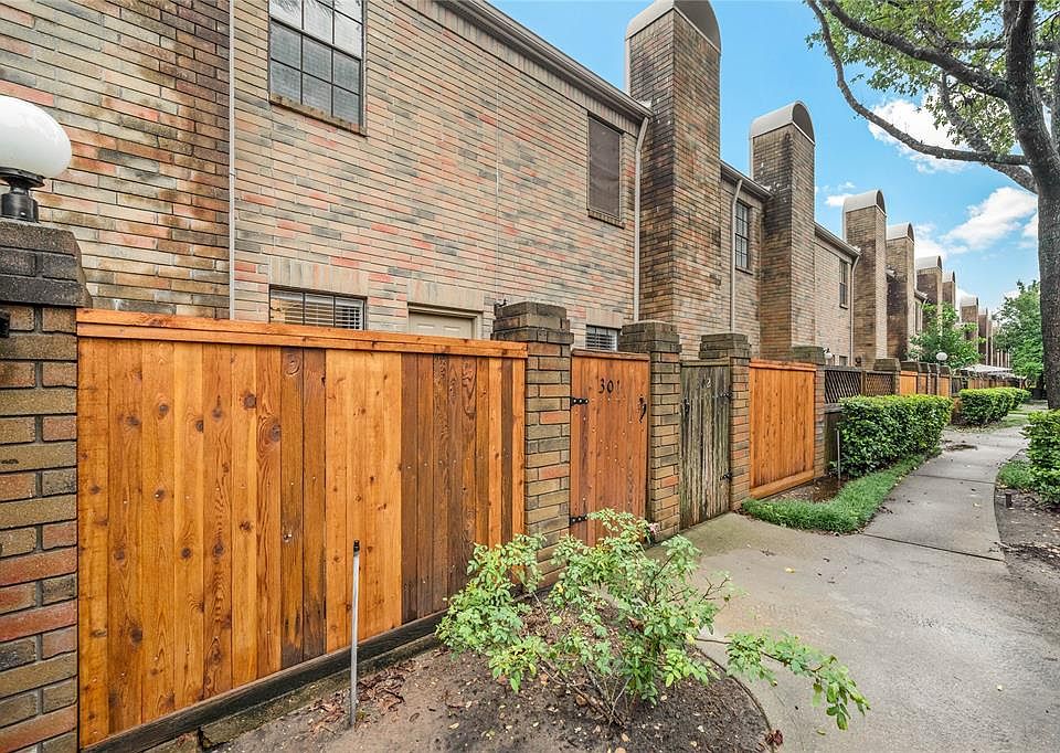 1st image of 9850 Pagewood Ln APT 301