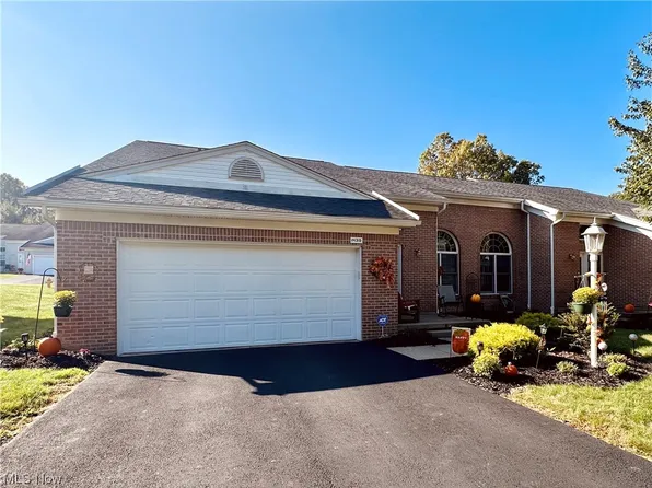 1431 Shaw Rd Unit B, Niles, OH 44446
