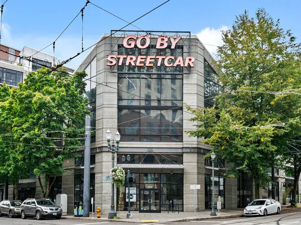 1030 NW 12th Ave APT 430, Portland, OR 97209