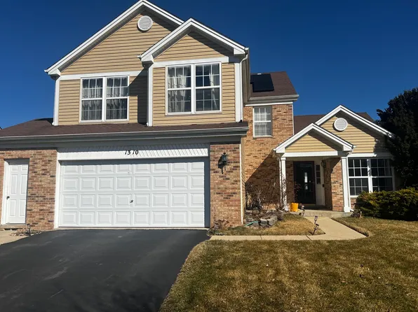 1310 York Dr, Carpentersville, IL 60110