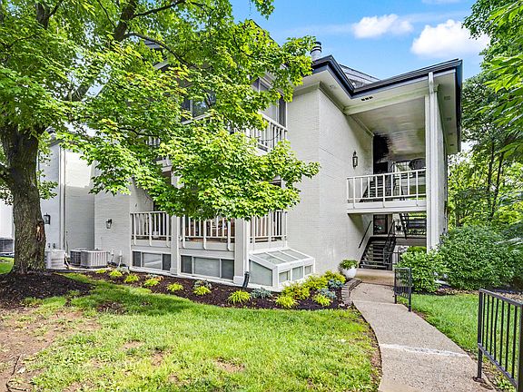 2nd image of 395 Redding Rd APT 158