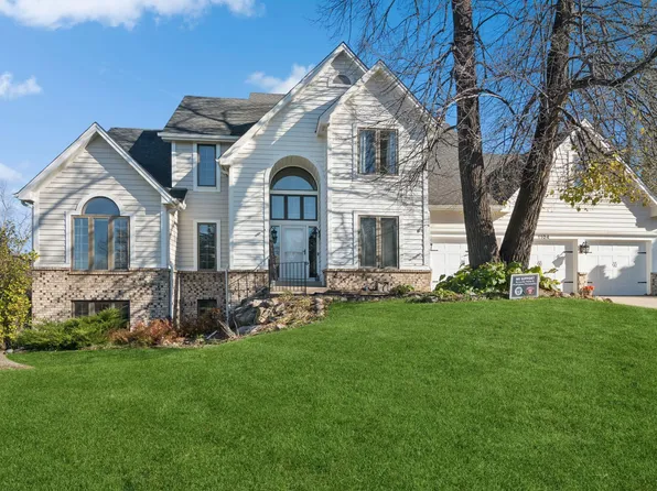 1104 Walden Ct, Burnsville, MN 55337