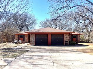 814 Plum St, Graham, TX 76450