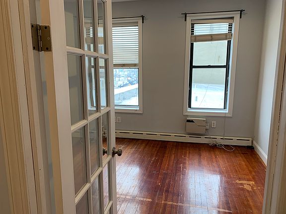 5th image of 2976 Kennedy Blvd APT 2