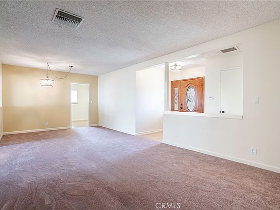 5th image of 11018 Woodley Ave