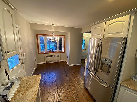 4th image of 143 Broadway
