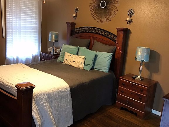 5th image of 1424 Oriole Ln
