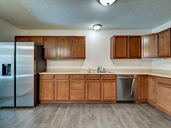4th image of 6440 Emerald Springs Dr