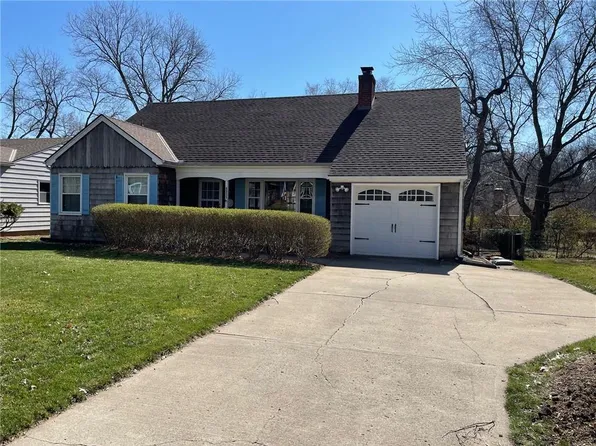 4311 W 62nd Ter, Fairway, KS 66205