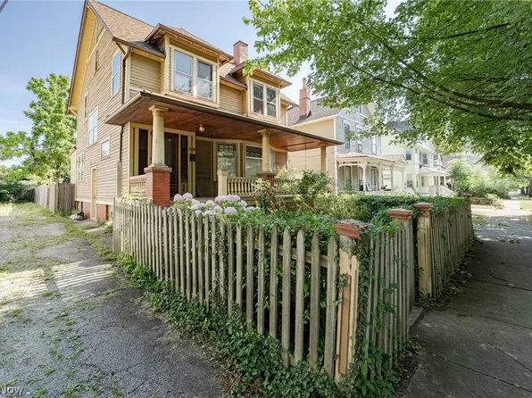 2910 Woodbridge Ave, Cleveland, OH 44109