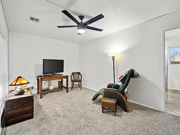8511 E 47th Pl — Photo 5