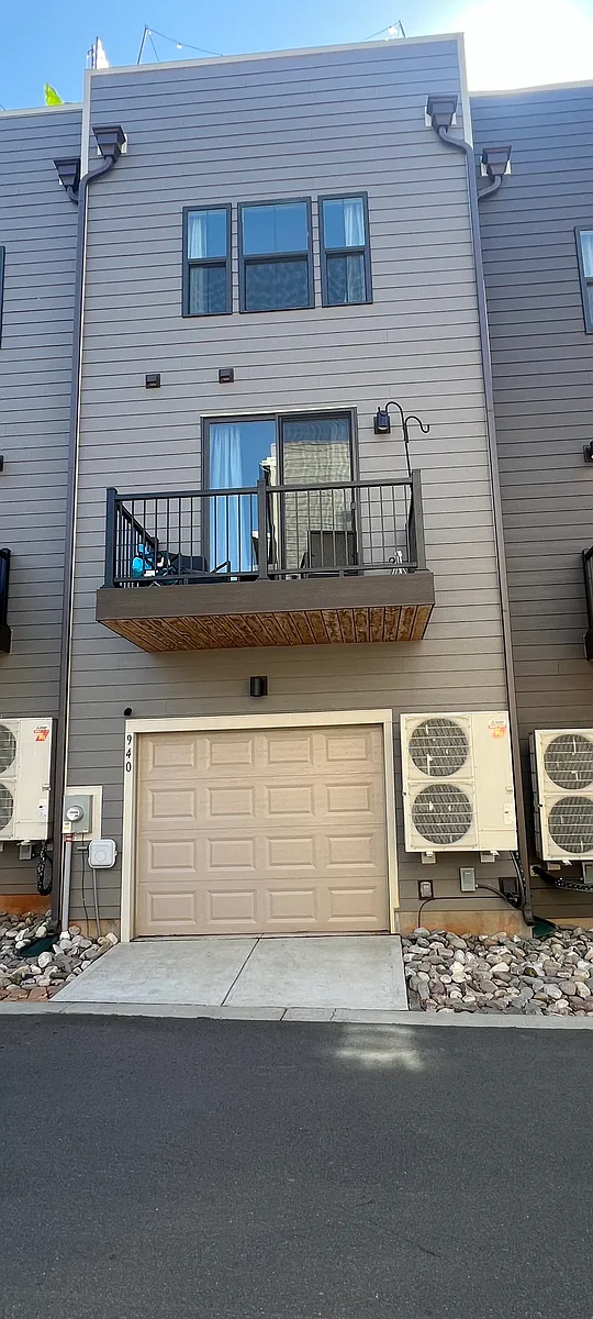 Building Photo - 940 Broad River Ln