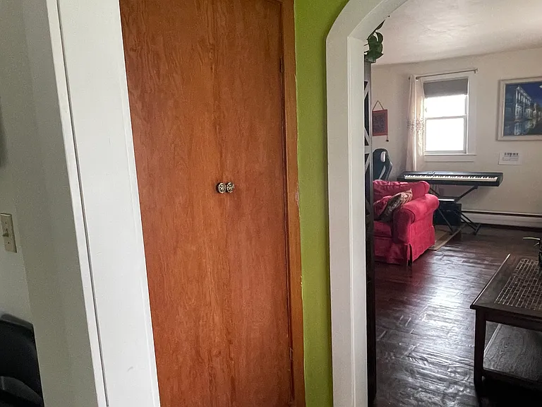 16-20 Maple St — Photo 8
