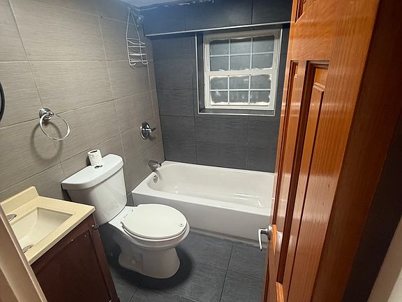 5th image of 844 N Harding Ave #G