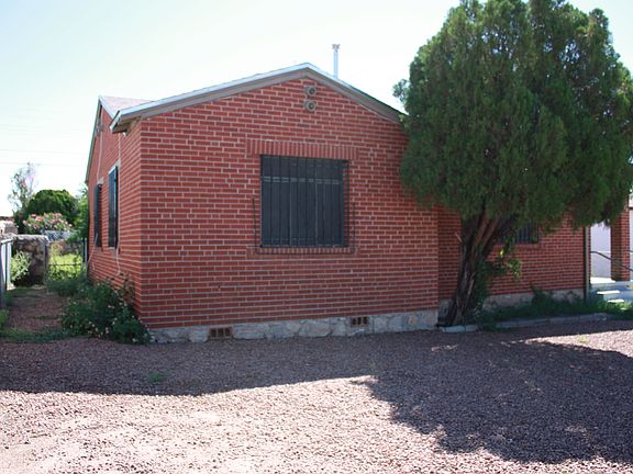 2nd image of 620 Pueblo St