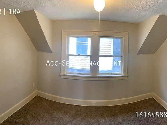 4th image of 967 Tamarack Ave NW #2