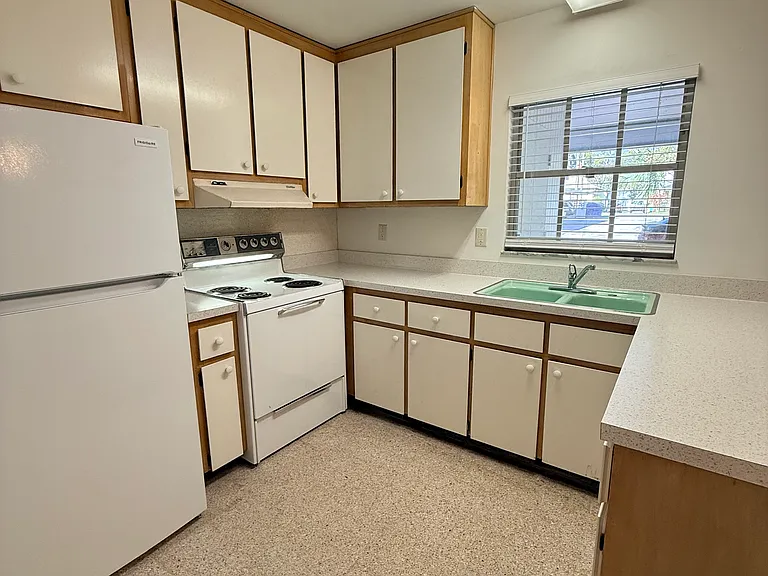 135 W Minnesota Ave #8 — Photo 10
