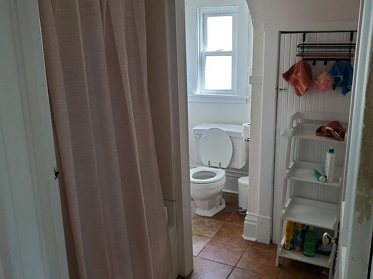 1516 Madison St #2 — Photo 7