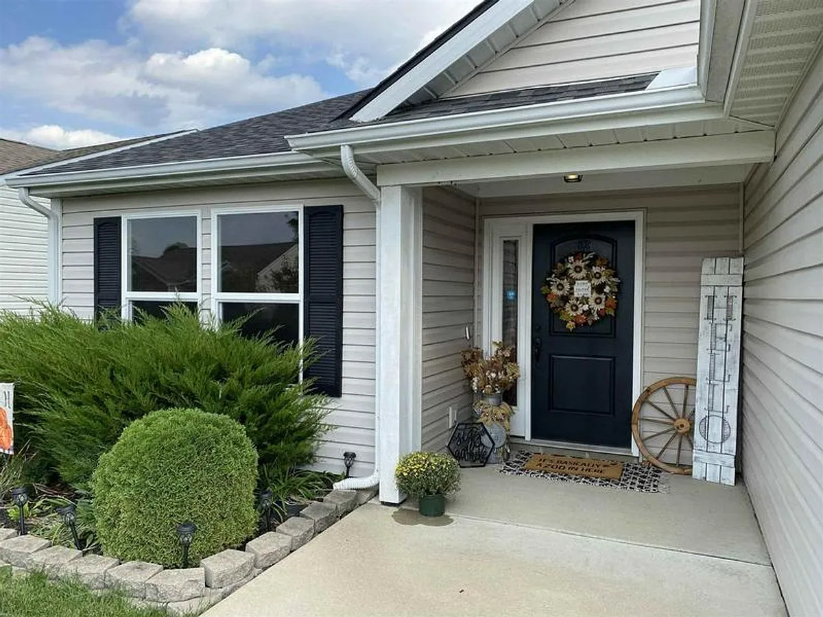 Building Photo - 2915 Flagstone Way