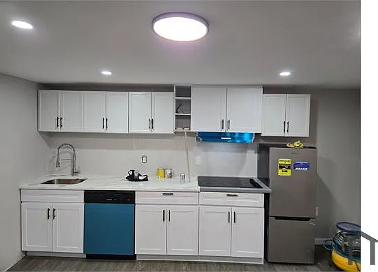 591 Remsen Ave #A — Photo 1