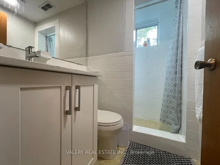 3 Bondhead Pl #2 — Photo 9
