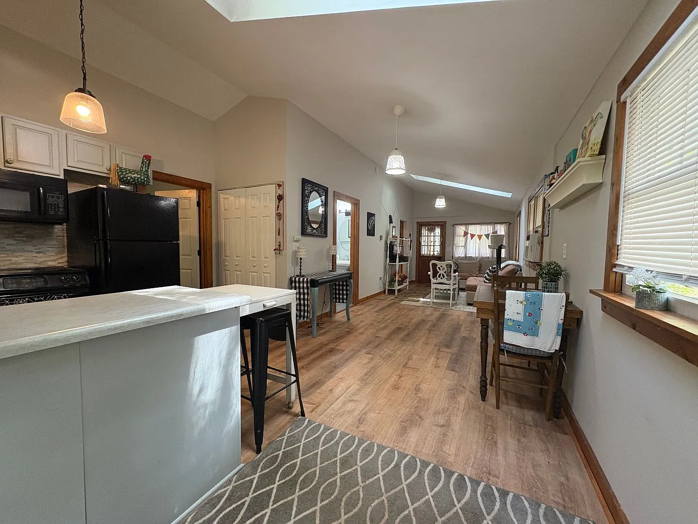 Fully Furnished! 3 bedroom 2 bath West Asheville — Photo 3