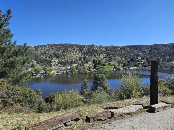 Newview Dr, Lake Hughes, CA 93532