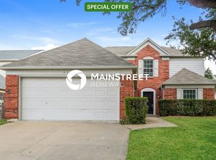 2732 Country Creek Ln, Fort Worth, TX 76123
