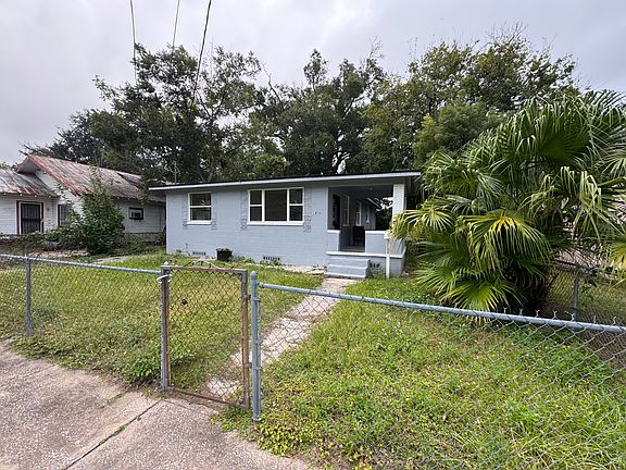 2nd image of 1416 W 32nd St