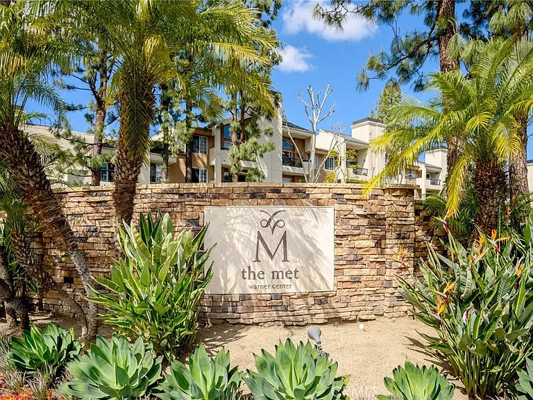 5565 Canoga Ave #307 — Photo 35