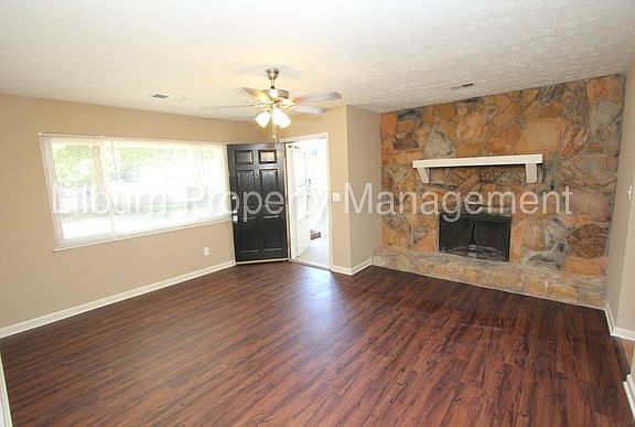 3rd image of 2540 Silver King Dr