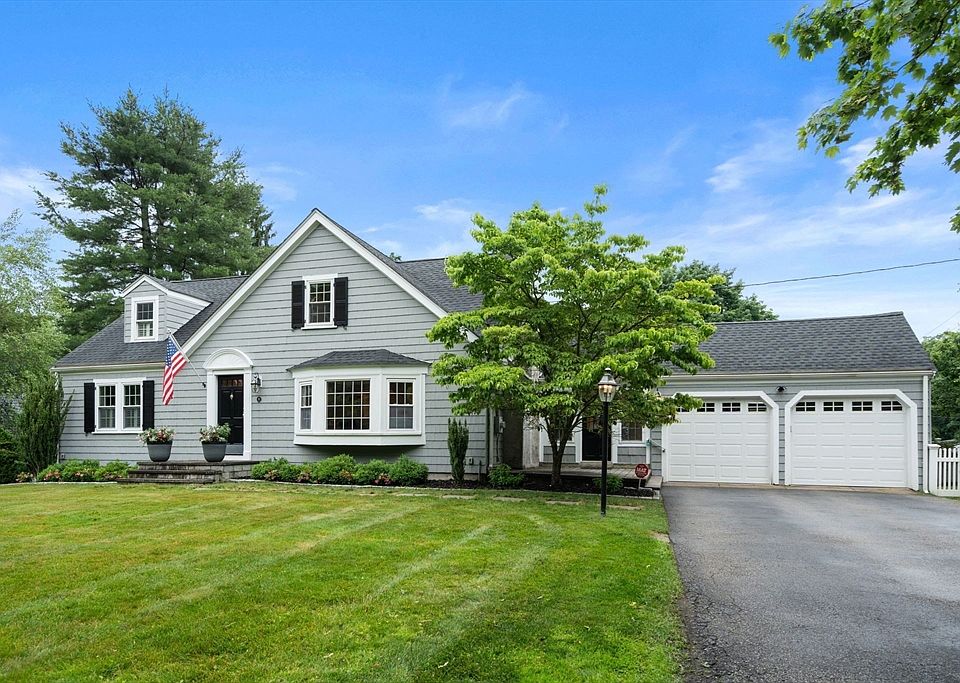1st image of 9 Wessex Dr
