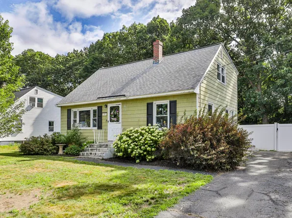 98 Appleside Drive, Nashua, NH 03060
