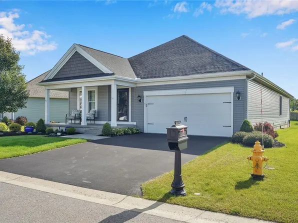 6 Cherryfield Ln, Lancaster, NY 14086