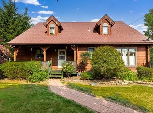 6940 Bear Ridge Rd, North Tonawanda, NY 14120