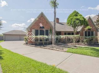 2113 Pleasant Valley Dr, League City, TX 77573