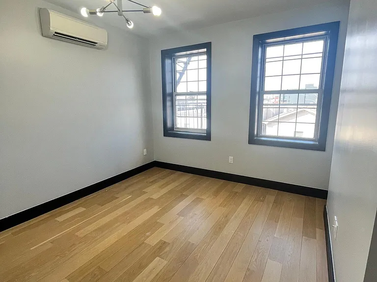 41 Van Wagenen Ave #3R — Photo 5
