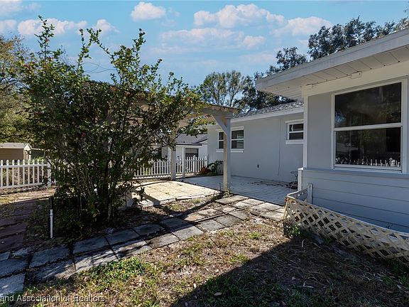 5th image of 112 Lakeside Rd