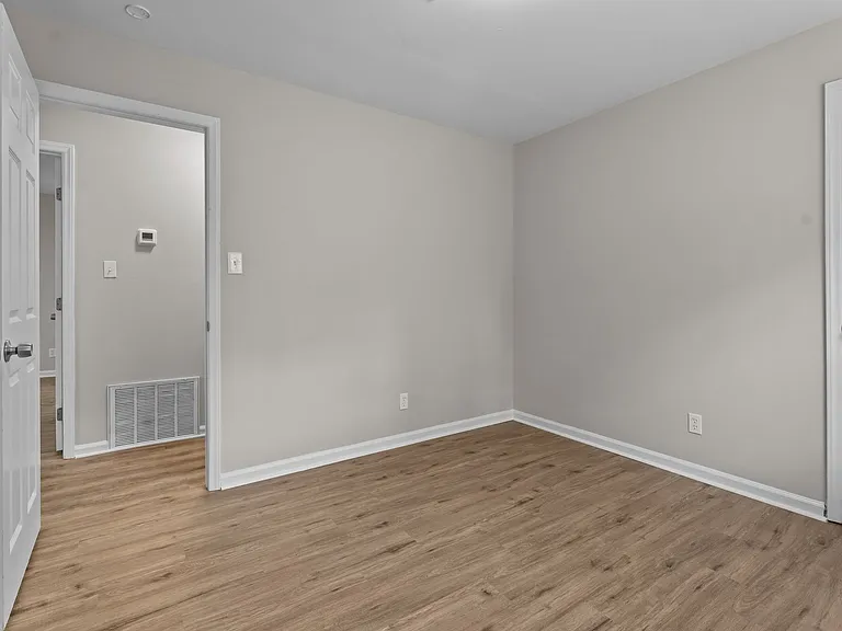 Donovan Place Apartments — Photo 12