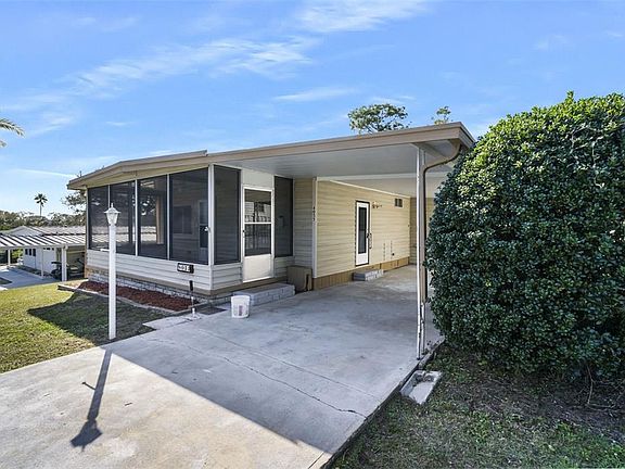 3rd image of 8055 Country Club Dr