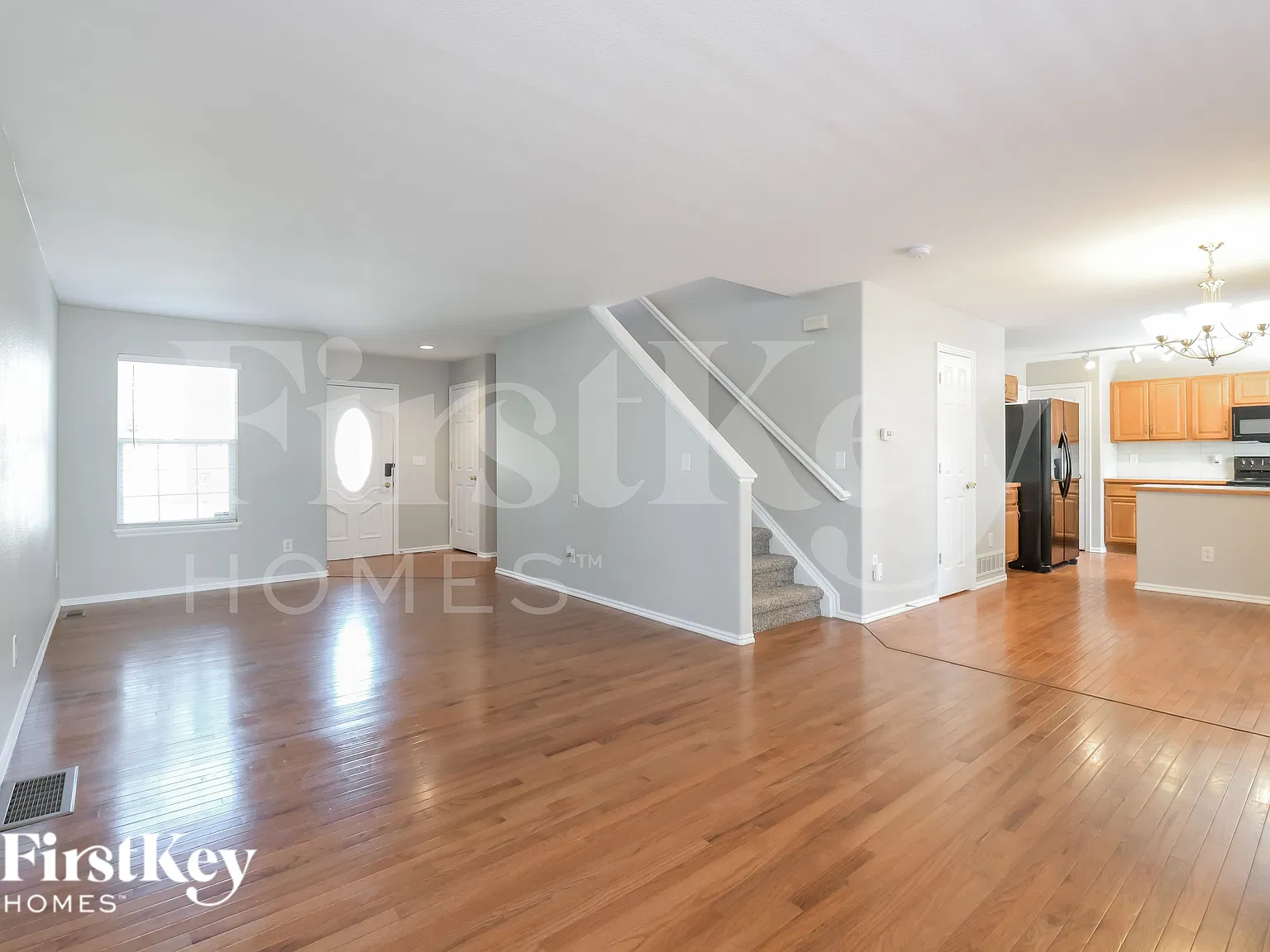 3 bed, 2.5 bath, 2120 sqft, $3,385 — Photo 4