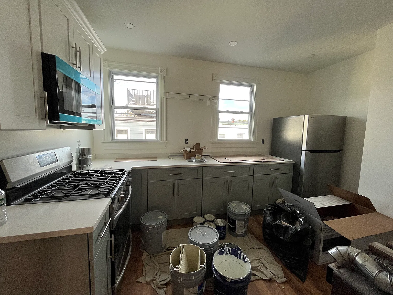 2 bed, 1100 sqft, $2,850 — Photo 2