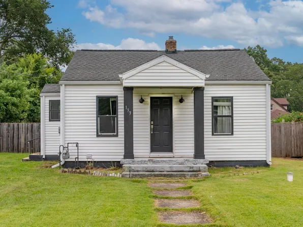 133 E Willow Dr, South Bend, IN 46637