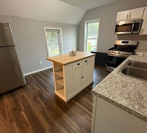 3rd image of 66 Hatch Ave APT 2