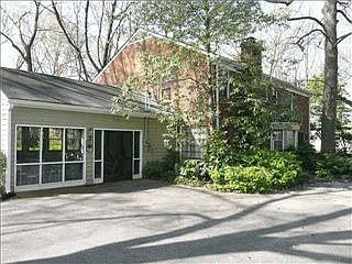 3rd image of 5888 Brierhaven Ave