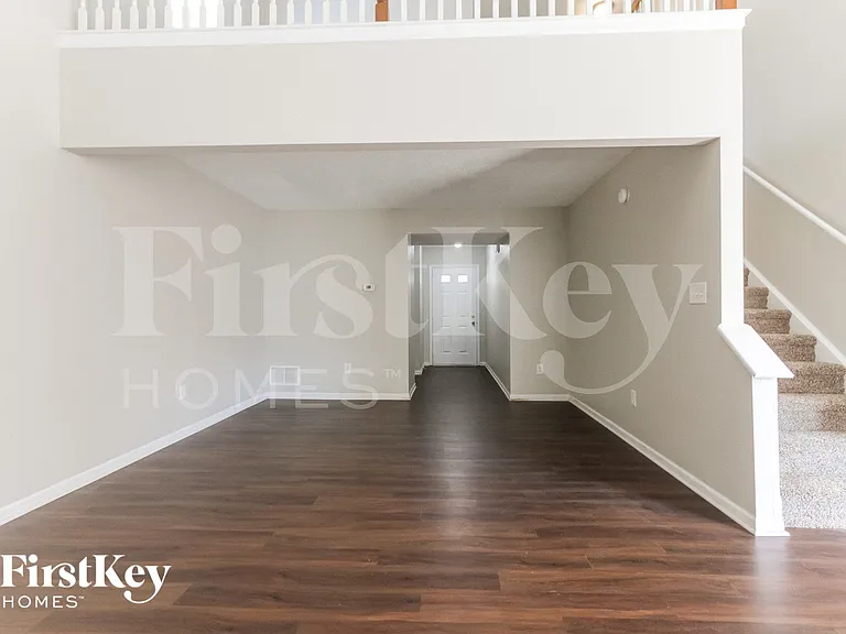 7126 Parklake Pl — Photo 3