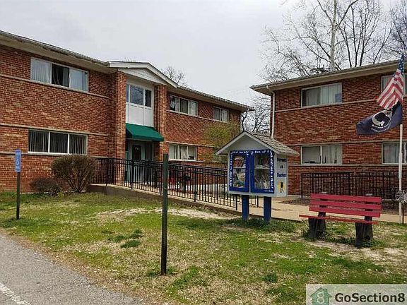 2nd image of 312 Kingston Dr APT C