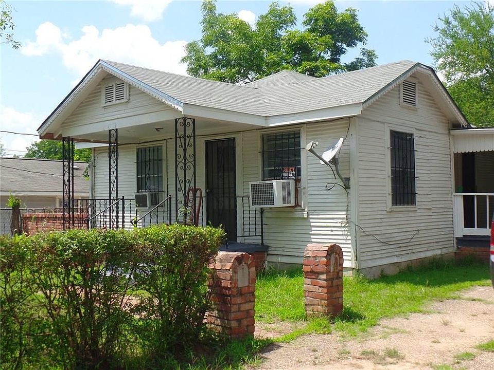 1st image of 221 W College St