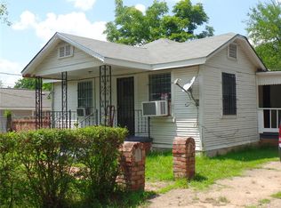 221 W College St, Longview, TX 75601