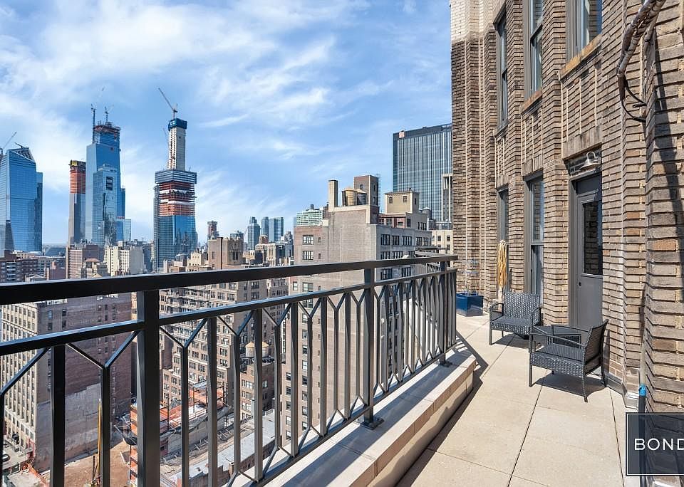 1st image of 315 7th Ave APT 21C